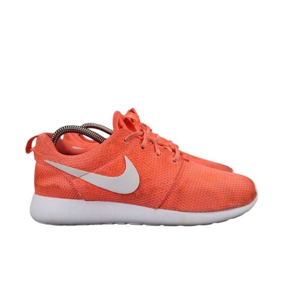 Nike Shoes Womens 7.5 Sneaker Roshe Run Lifestyle Athletic Trainer Total Crimson - Picture 2 of 13